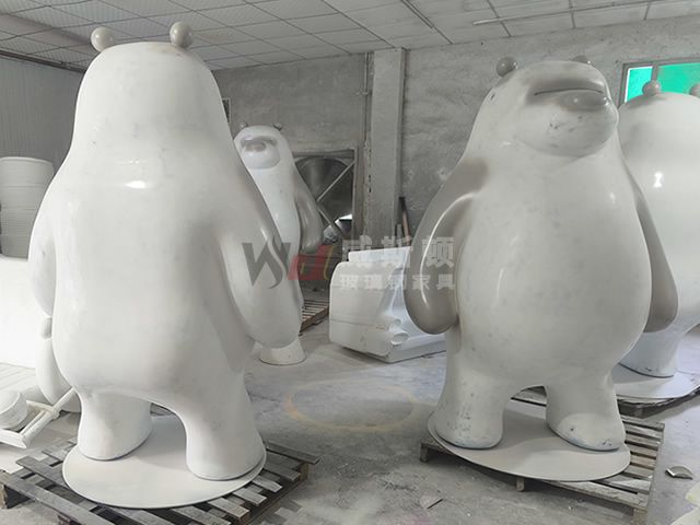 抽象玻璃钢卡通大白熊动物雕塑