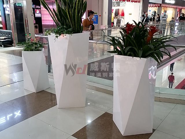 商场亮光白色玻璃钢菱形组合花盆